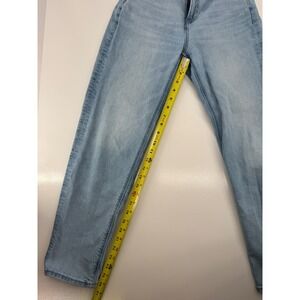 American Eagle Mom Straight Jeans Light Wash Distressed Denim Women's Size 2